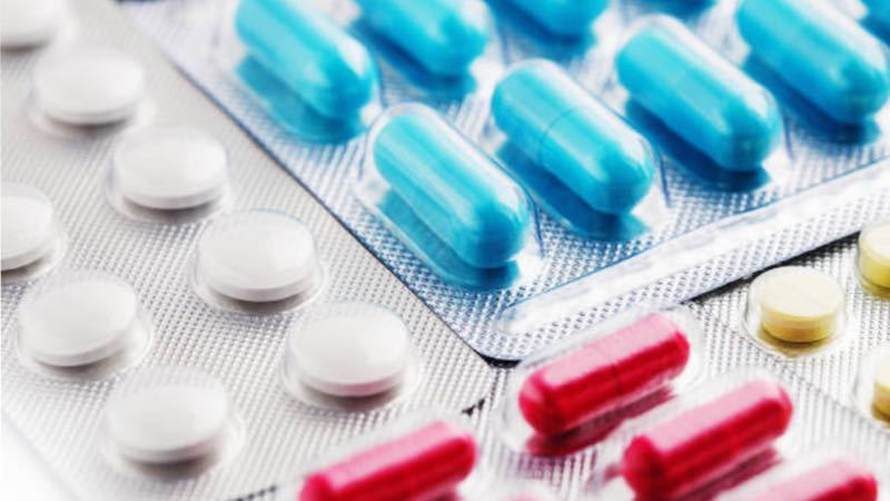 Tablets and capsules in blister packs
